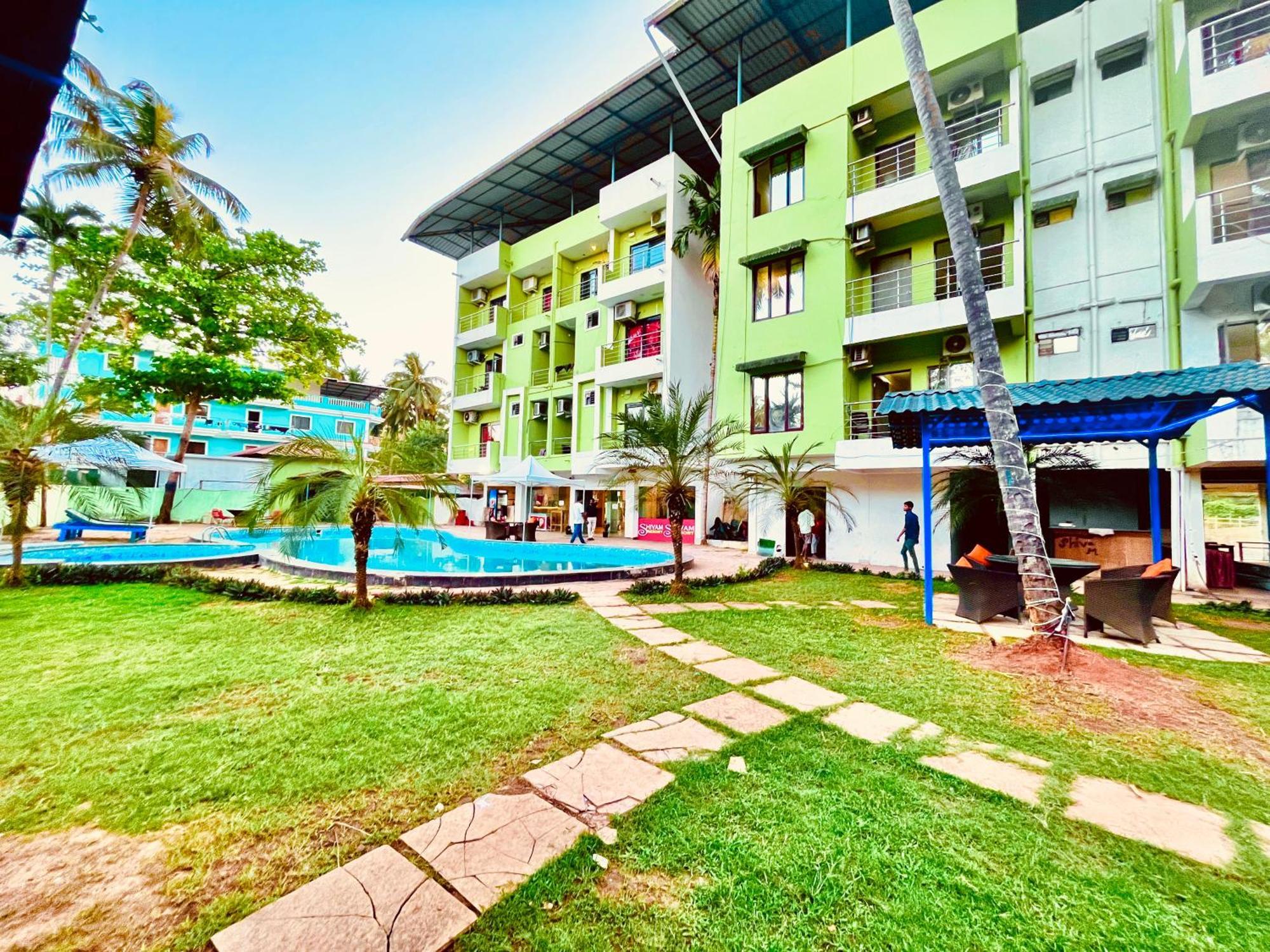 The Calagute Beach Resort By Shivam Resort 1 Km From Beach 칸돌림 외부 사진