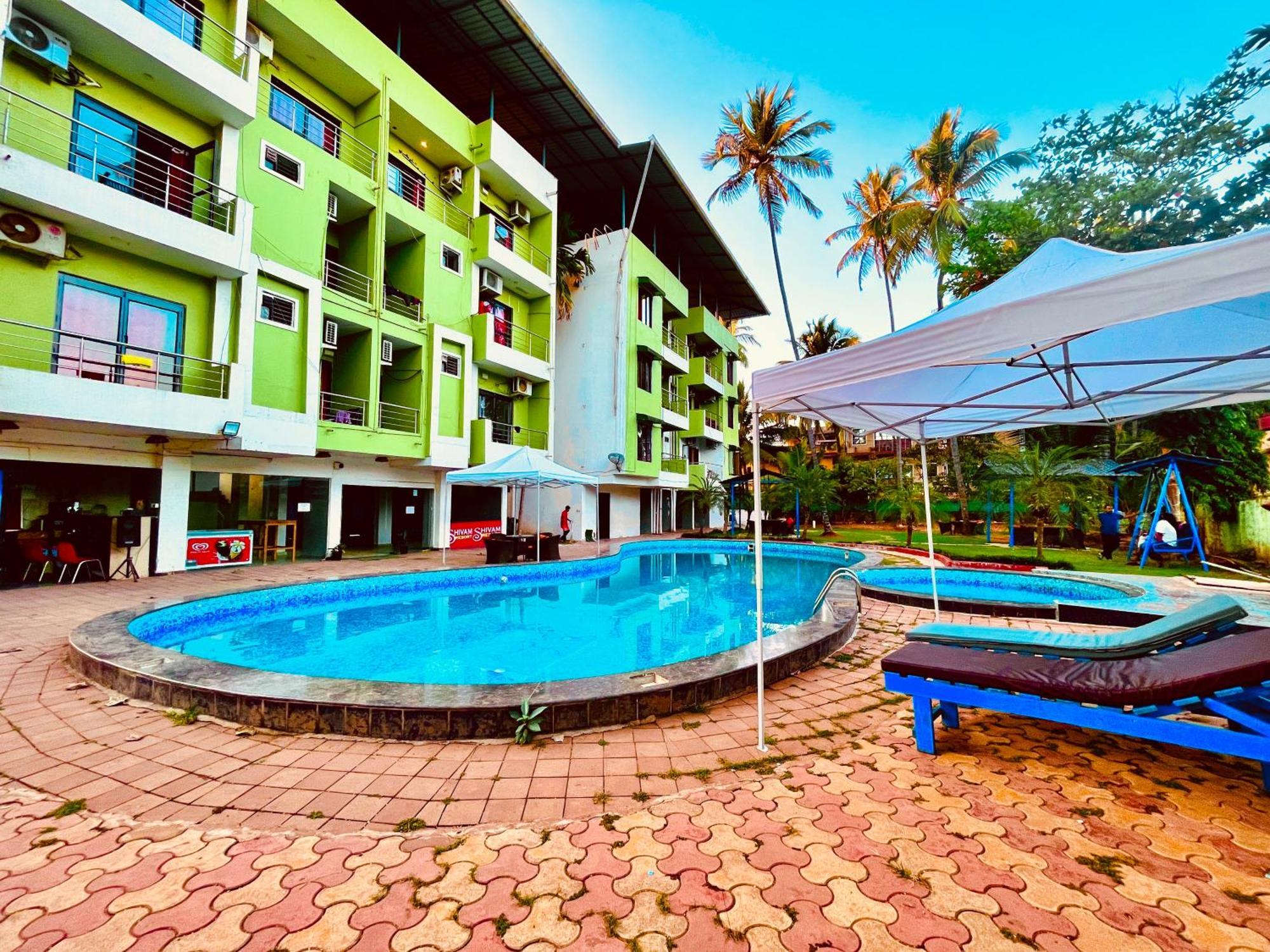 The Calagute Beach Resort By Shivam Resort 1 Km From Beach 칸돌림 외부 사진