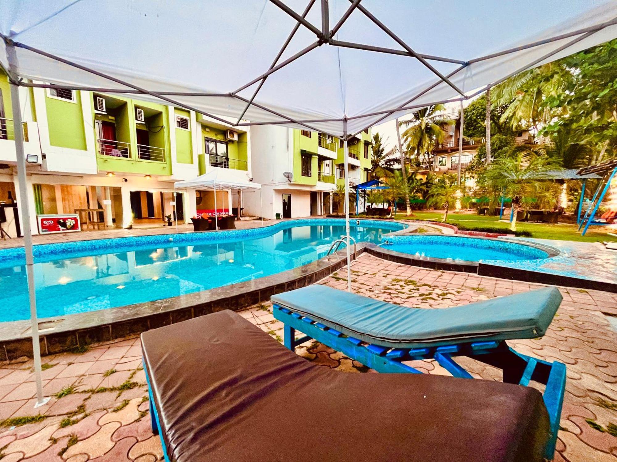 The Calagute Beach Resort By Shivam Resort 1 Km From Beach 칸돌림 외부 사진
