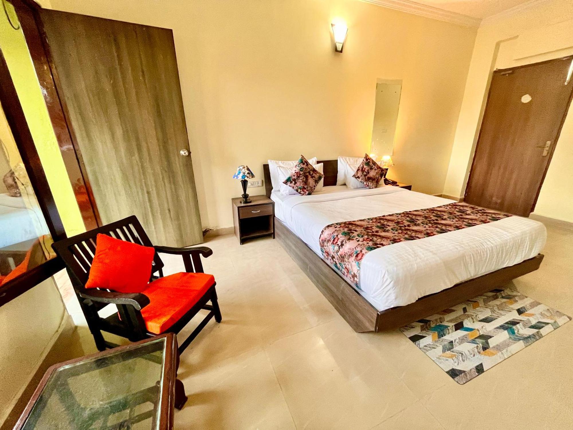 The Calagute Beach Resort By Shivam Resort 1 Km From Beach 칸돌림 외부 사진