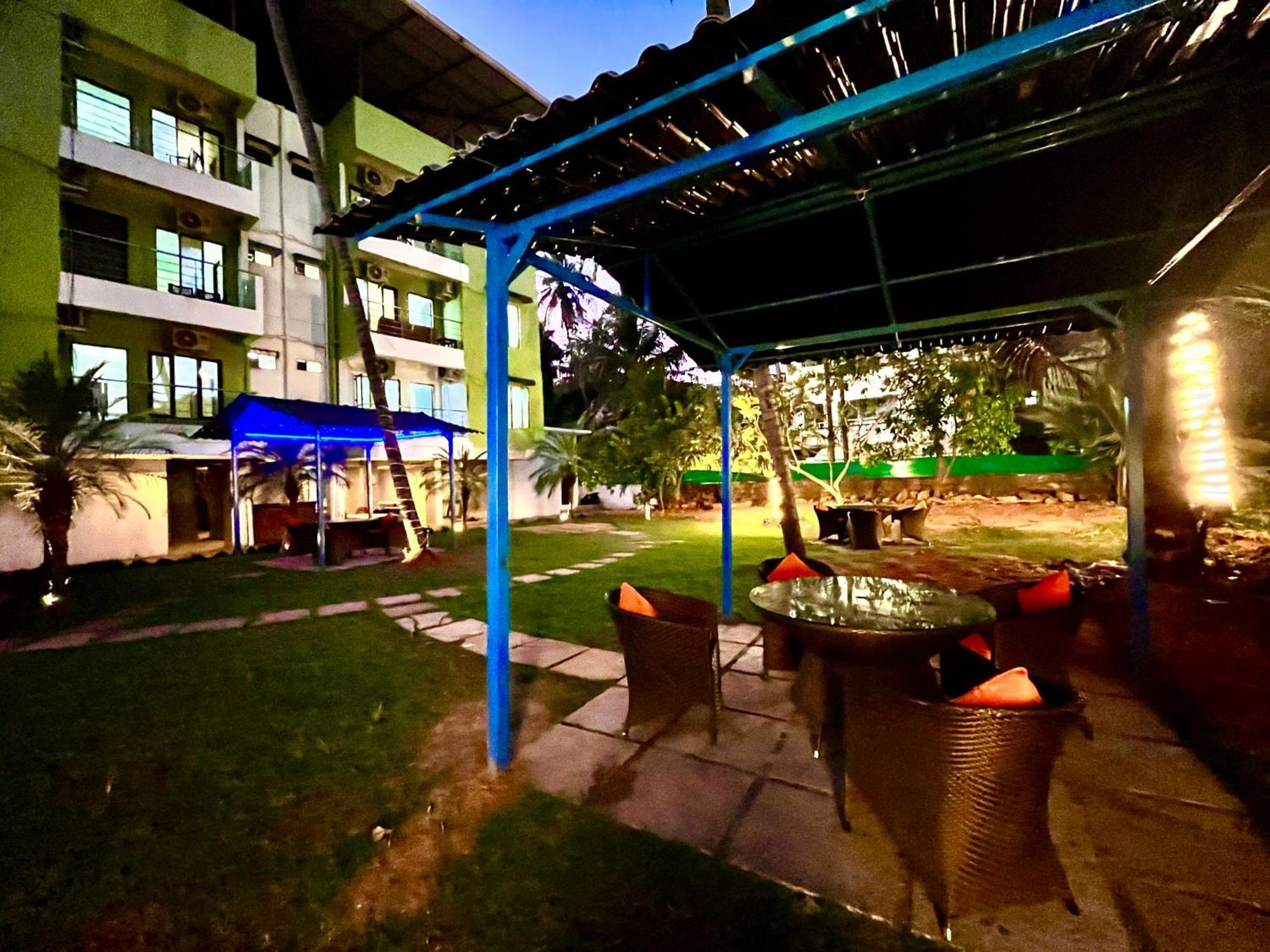 The Calagute Beach Resort By Shivam Resort 1 Km From Beach 칸돌림 외부 사진