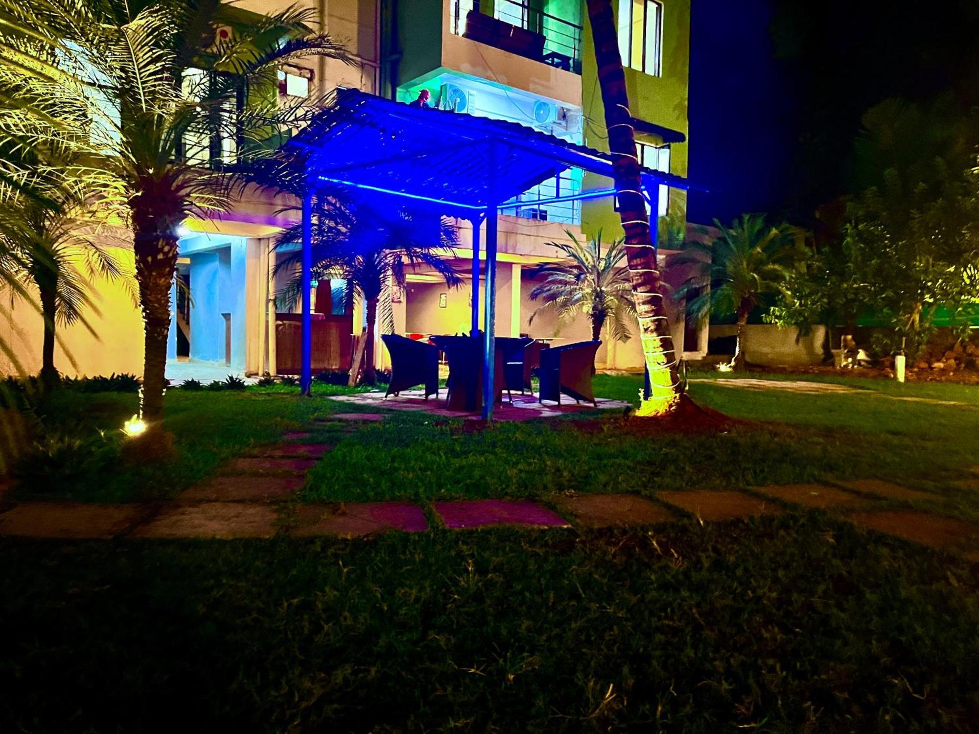 The Calagute Beach Resort By Shivam Resort 1 Km From Beach 칸돌림 외부 사진